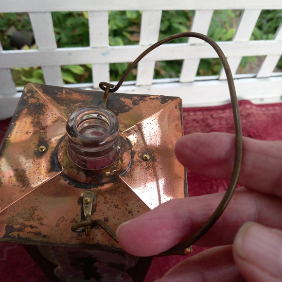 Vintage Lantern Style Decanter with a square glass bottle and people silhouettes - Picture 9 of 10